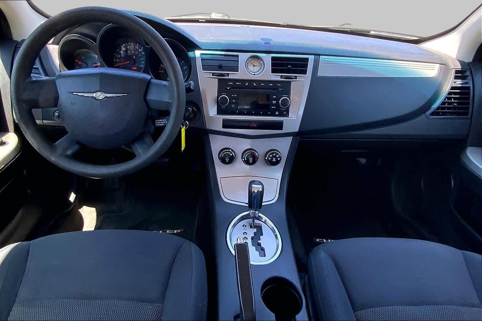 Used 2010 Silver Steel Metallic Chrysler Touring image 12