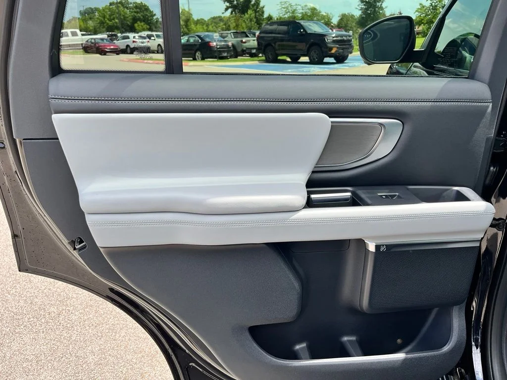 New 2027 Black Ford Platinum image 15