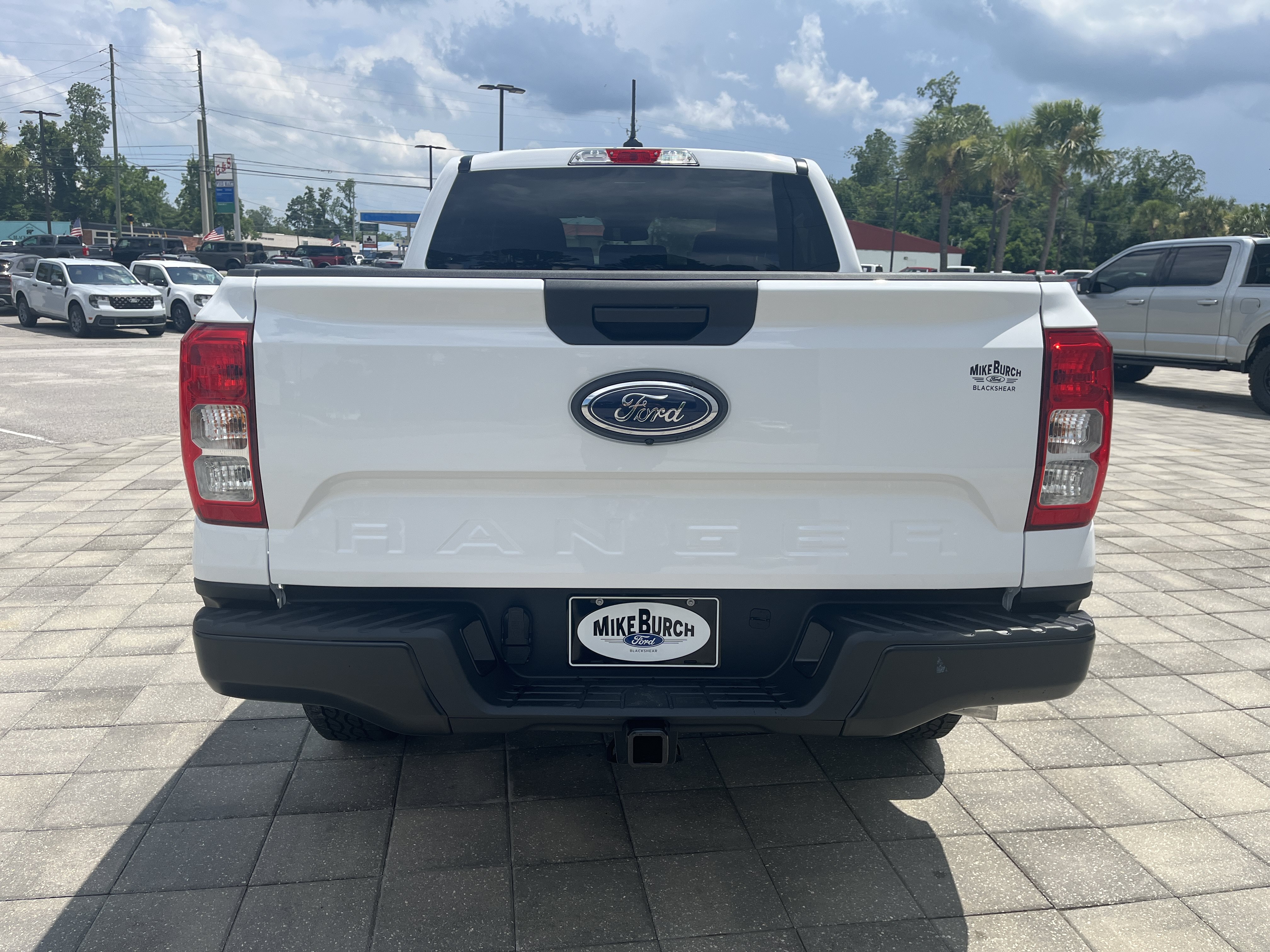 New 2026 Oxford White Ford XL image 5