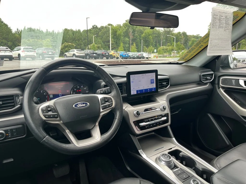 Used 2022 Black Ford XLT image 28