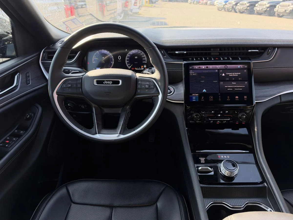 Used 2024 Black Jeep Limited image 21