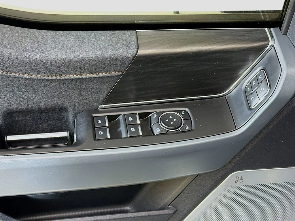 Used 2024 Agate Black Metallic Ford Lariat image 30