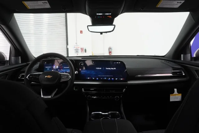 New 2026 Summit White Chevrolet LT image 24