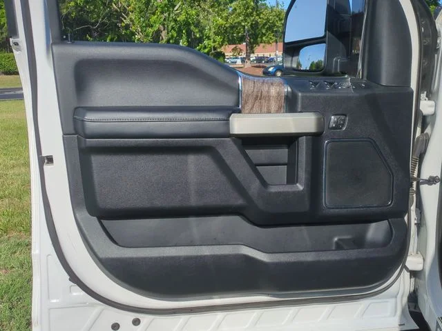 Used 2019 White Ford Lariat image 19