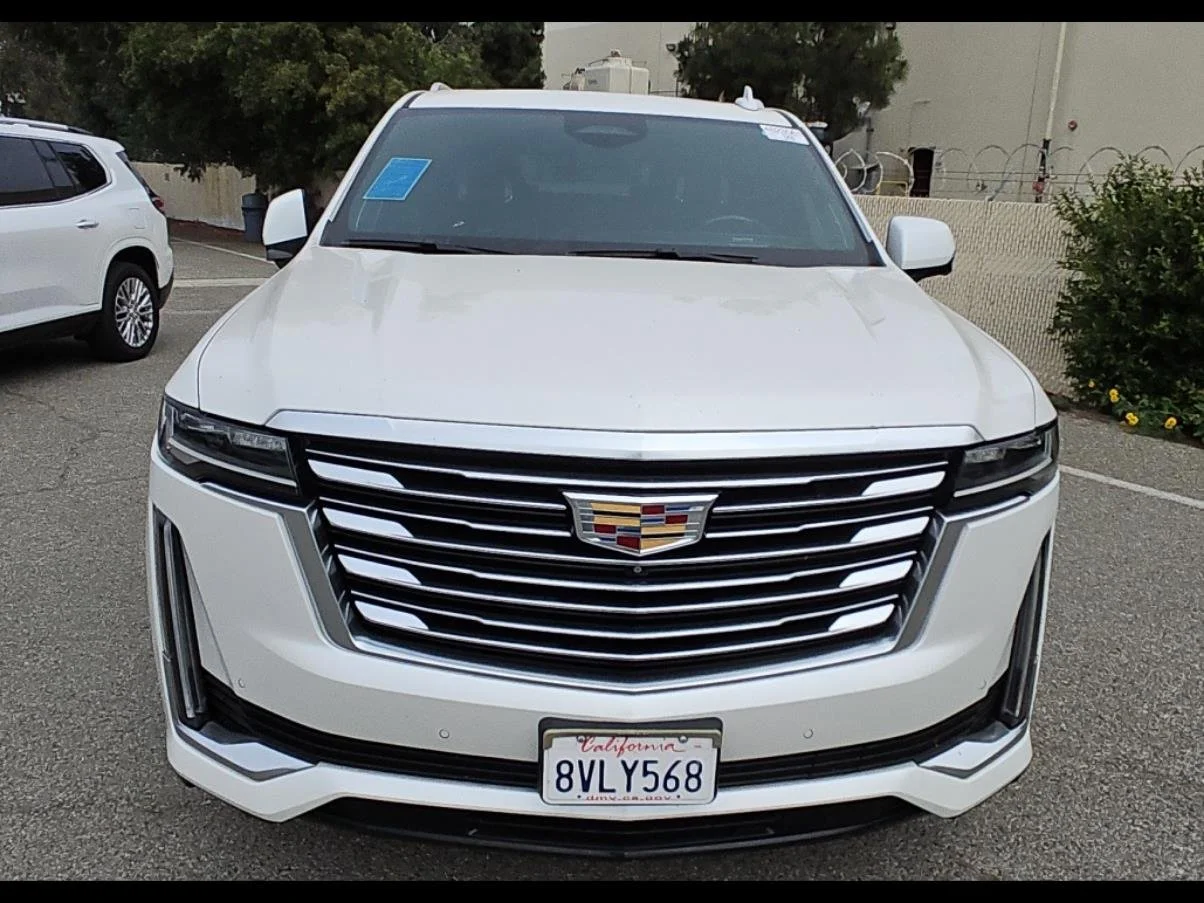 Used 2021 CRYSTAL WHITE TRICOAT Cadillac Premium Luxury Platinum image 4