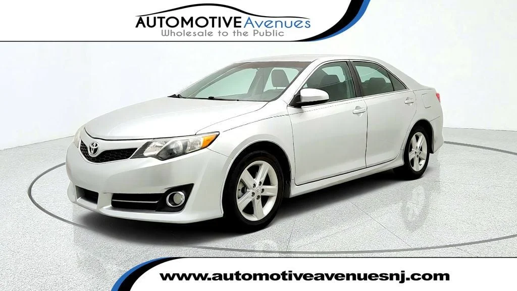 2014 Toyota Camry SE