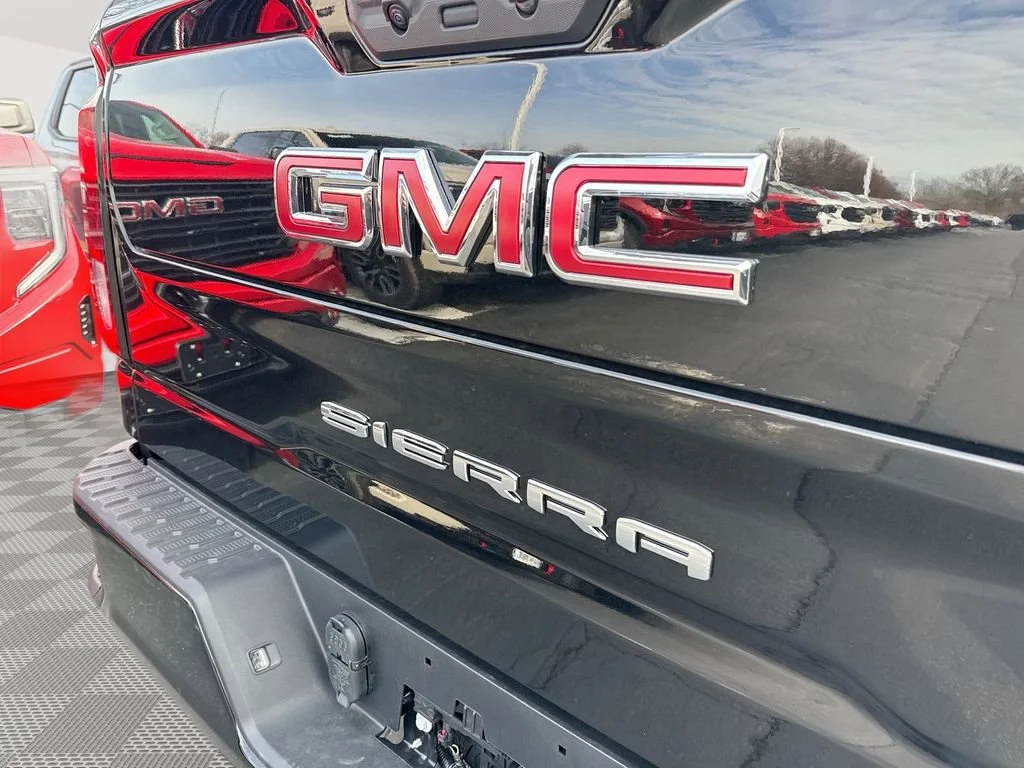 New 2026 Onyx Black GMC Elevation image 26