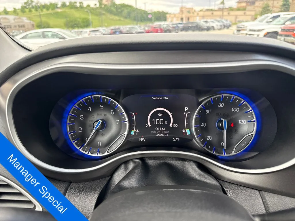 2024 Chrysler Pacifica Touring L - Photo 16