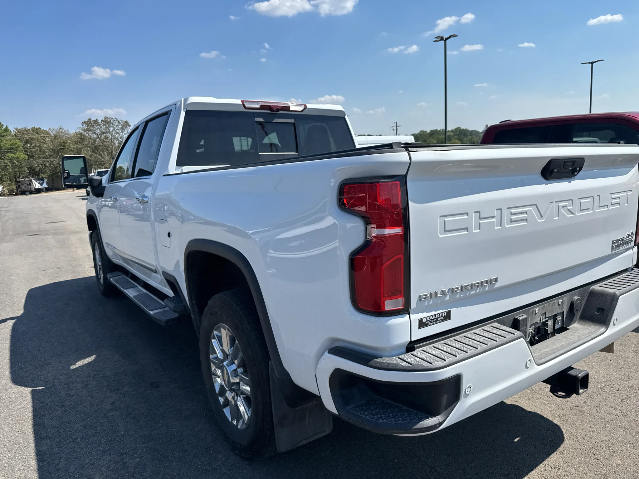 Used 2026 Summit White Chevrolet High Country image 7
