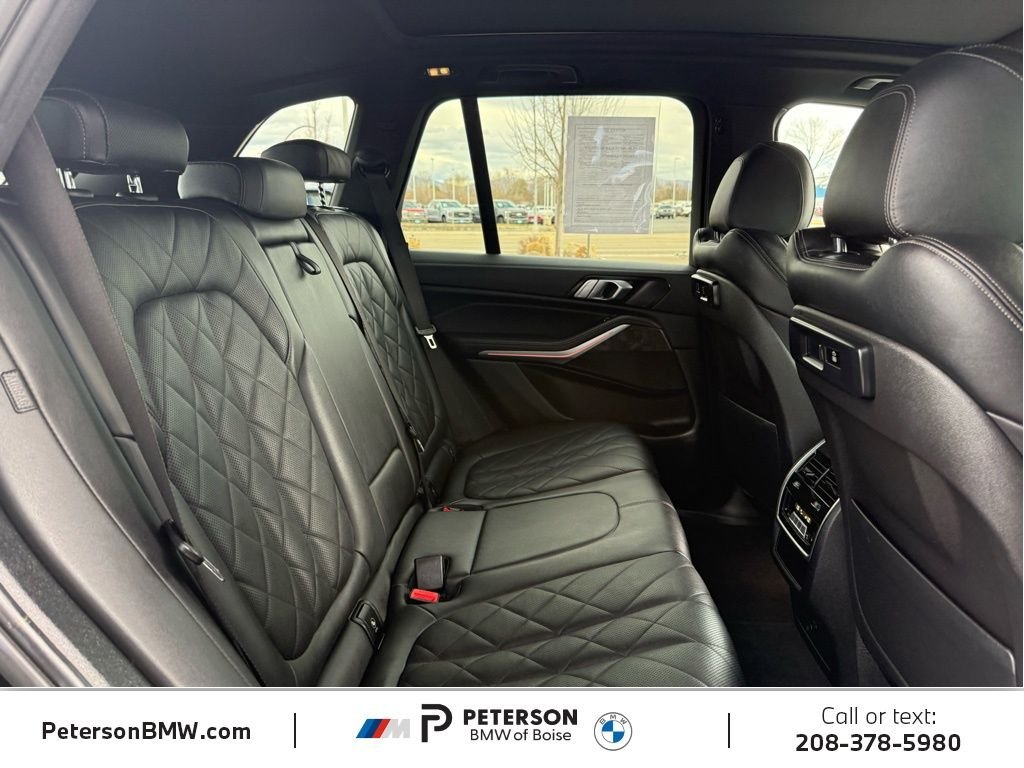 Used 2023 Black Sapphire Metallic BMW xDrive40i image 13
