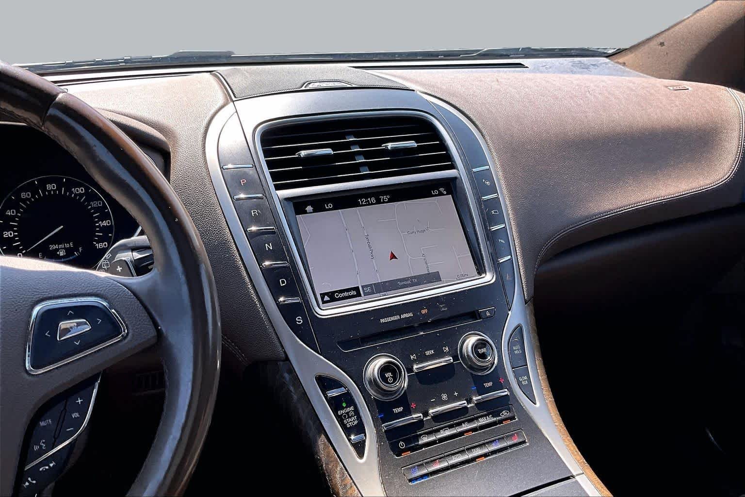 Used 2016 Luxe Lincoln Reserve image 7