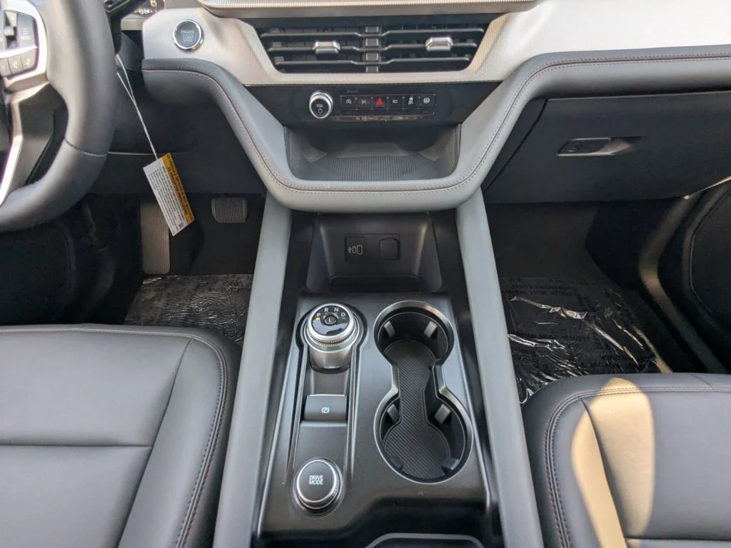 New 2026 Space White Metallic Ford Active image 20