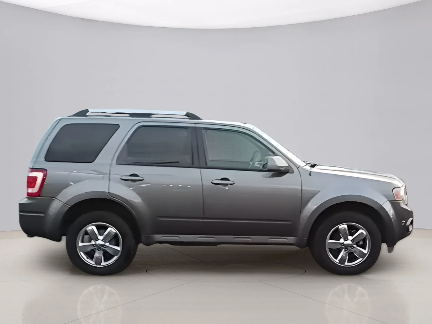 Used 2011 Gray Ford LIMITED image 7