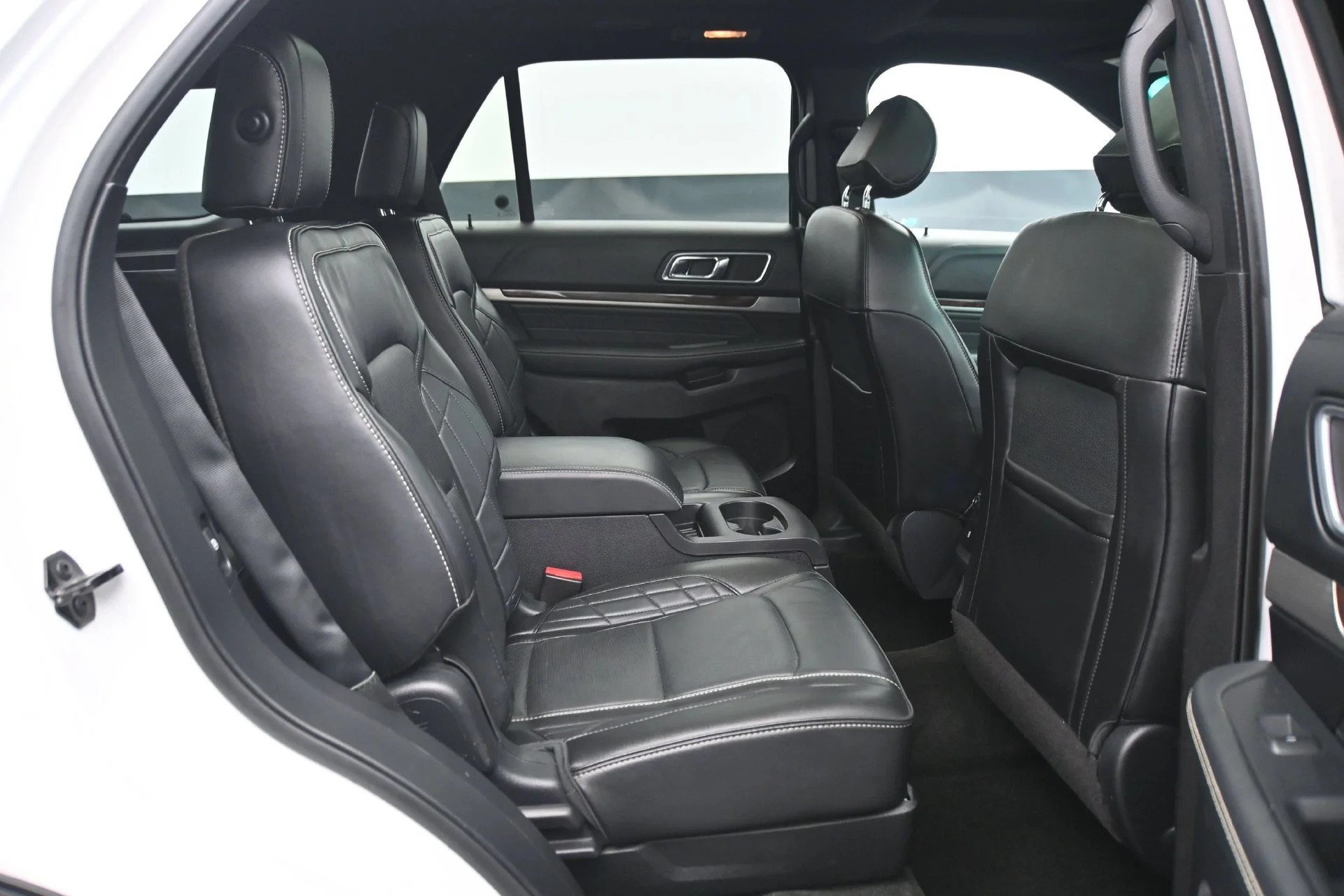 Used 2017  Ford Platinum image 15