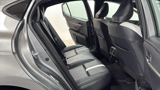 Certified Used 2026 PRECIOUS METAL Toyota SE image 17