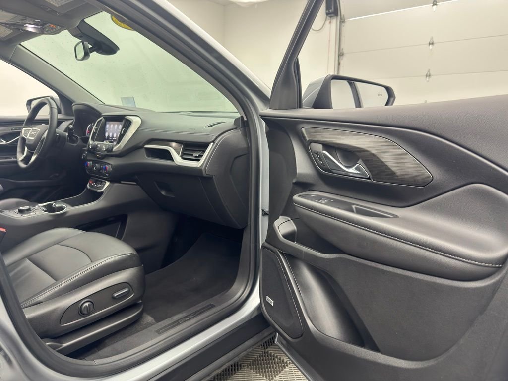 Used 2023 Sterling Metallic GMC SLT image 32