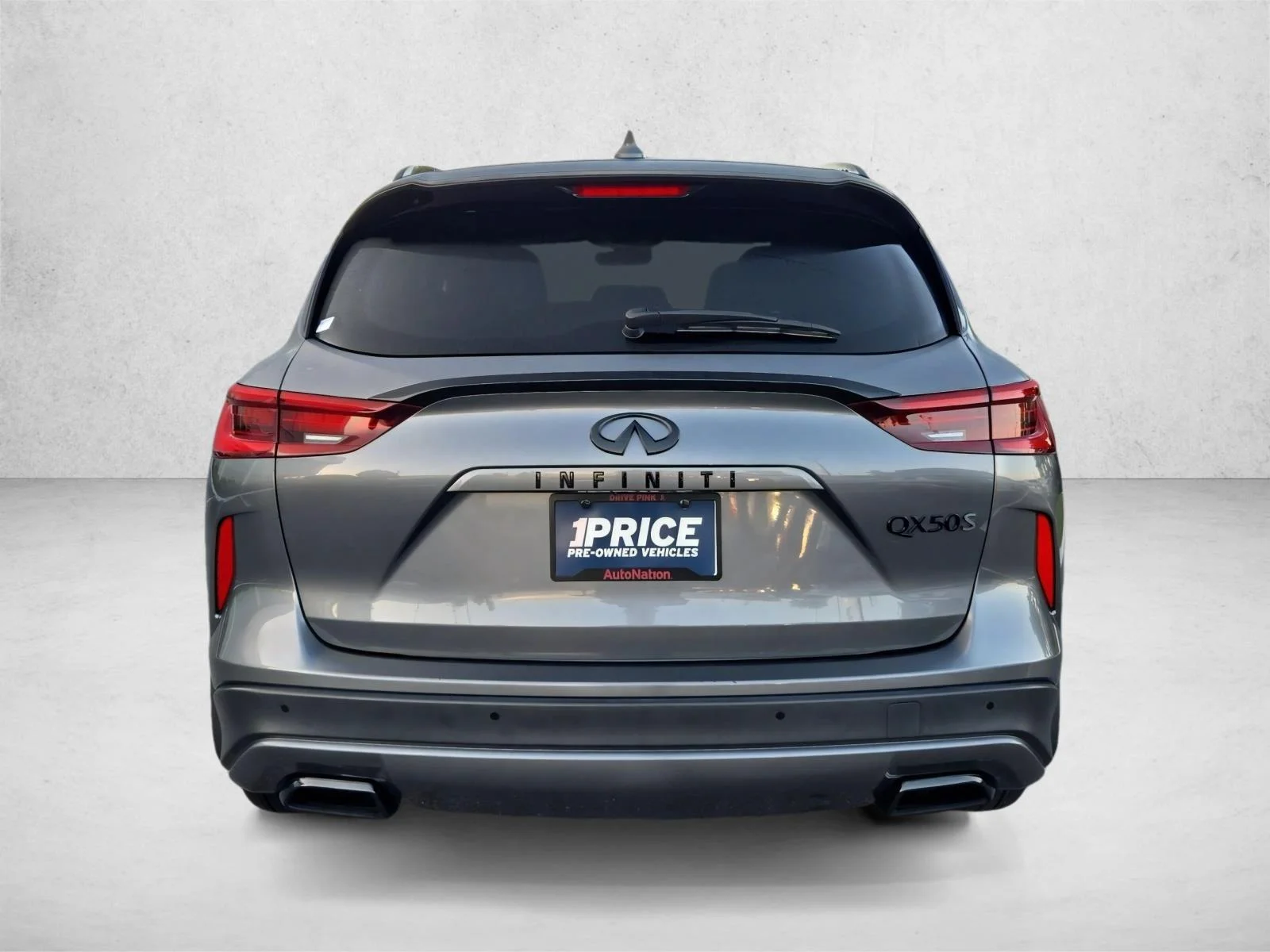 Used 2024 Graphite Shadow INFINITI SPORT image 8