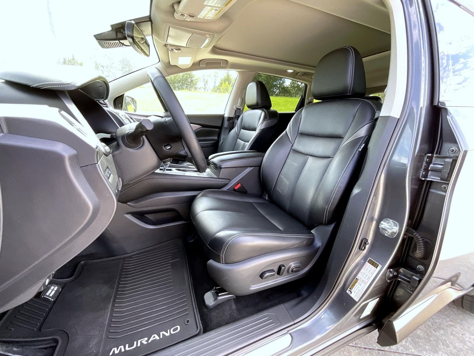Used 2019 Gray Nissan SL image 10