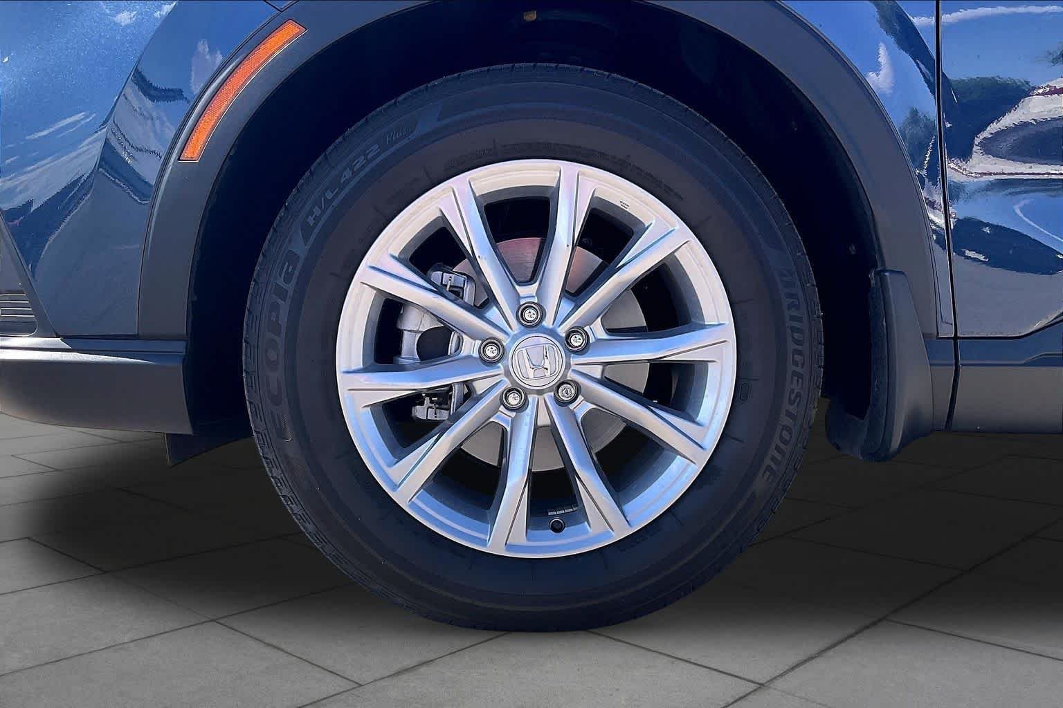 Used 2023 Canyon River Blue Metallic Honda EX-L image 10