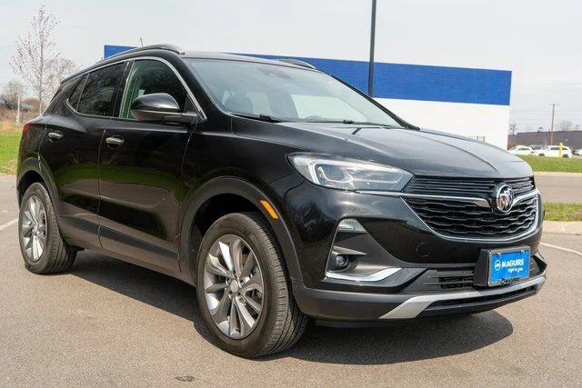 Used 2023 Black Buick Essence image 4