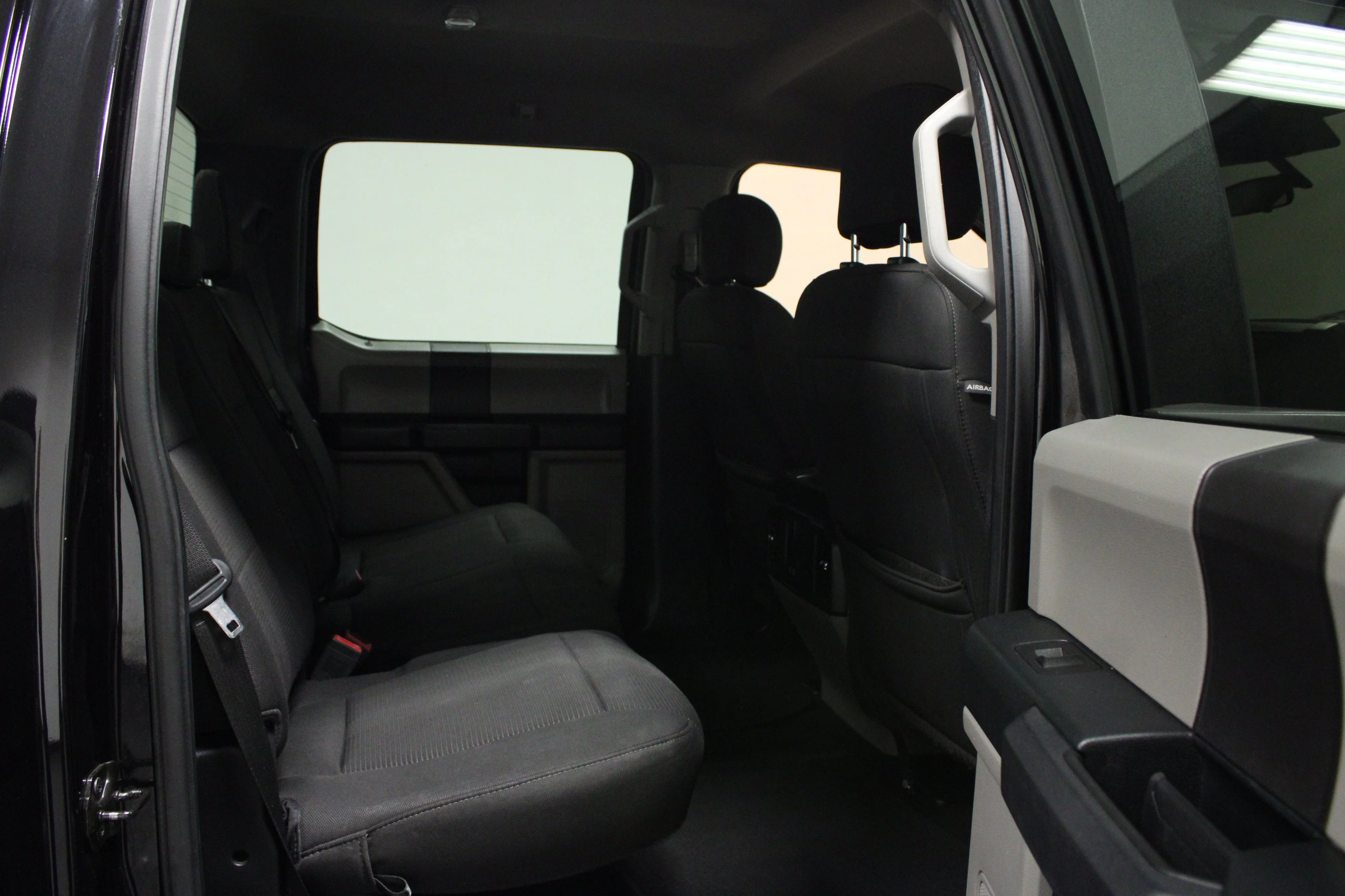 Used 2019 Agate Black Metallic Ford XL image 15