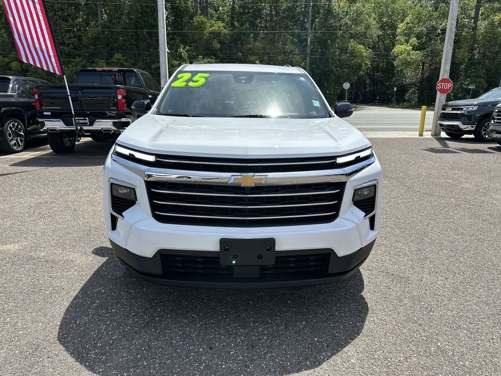 Used 2025 Summit White Chevrolet LT image 11