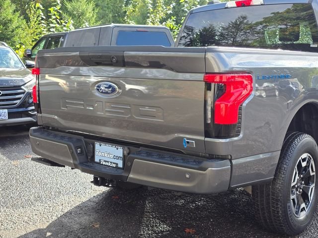 2023 Ford F-150 Lightning XLT - Photo 13