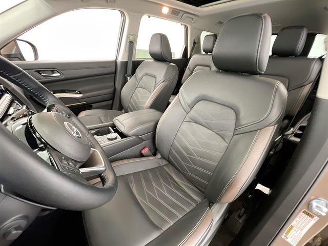 Certified Used 2025 Beige Nissan Platinum 4WD image 20