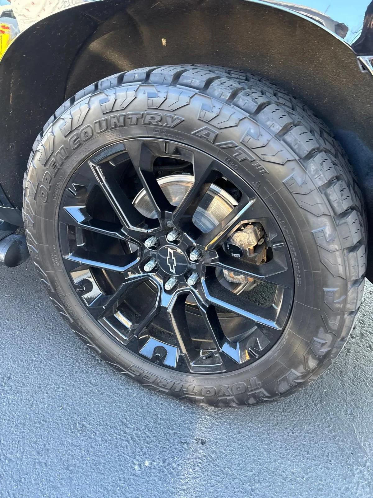 Used 2023 Black Chevrolet Z71 image 4