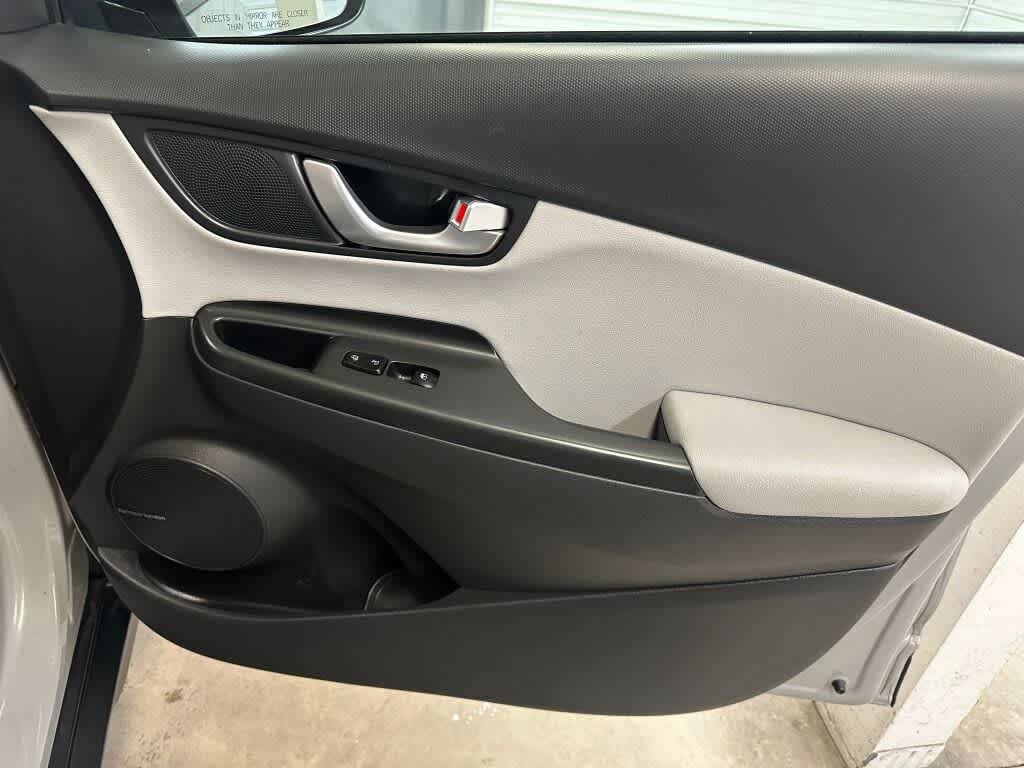 Used 2023 Cyber Silver Hyundai Limited image 37