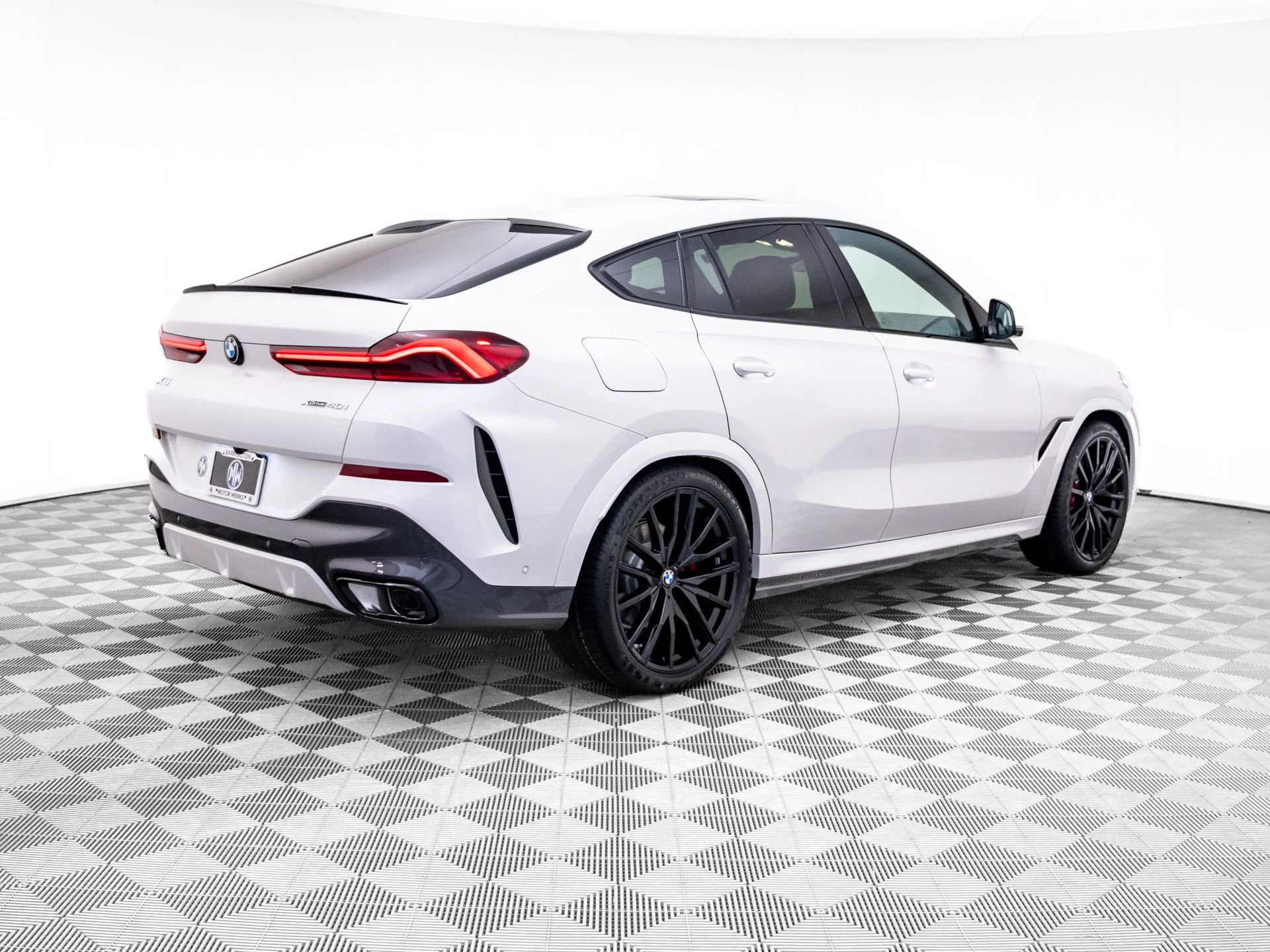 New 2027 White BMW xDrive40i image 5