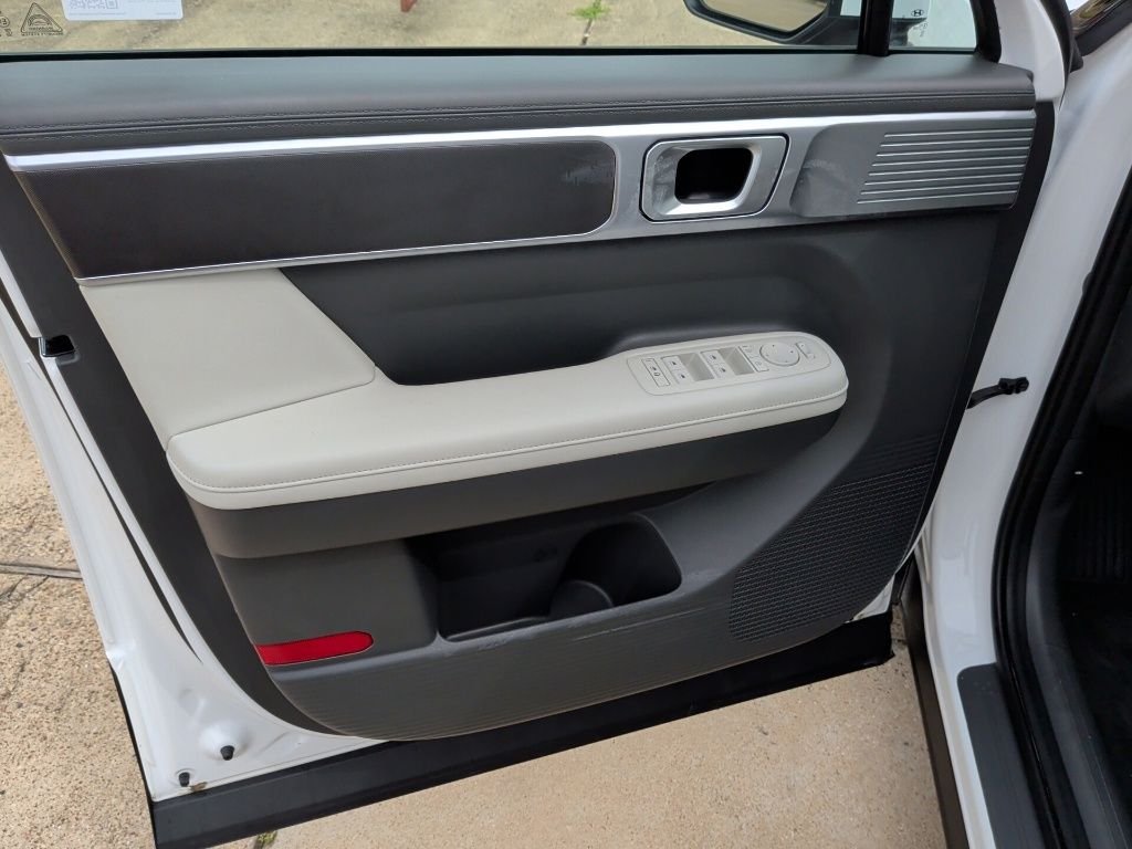 Used 2026 White Hyundai SEL image 10