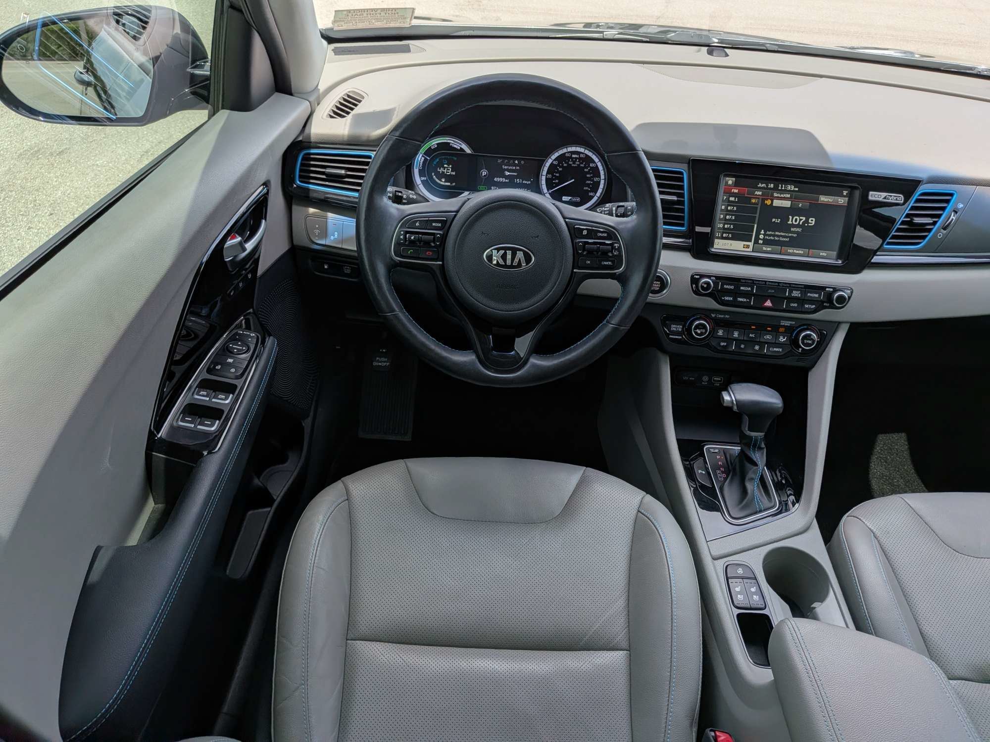 Used 2017 Metal Stream Kia Touring image 20