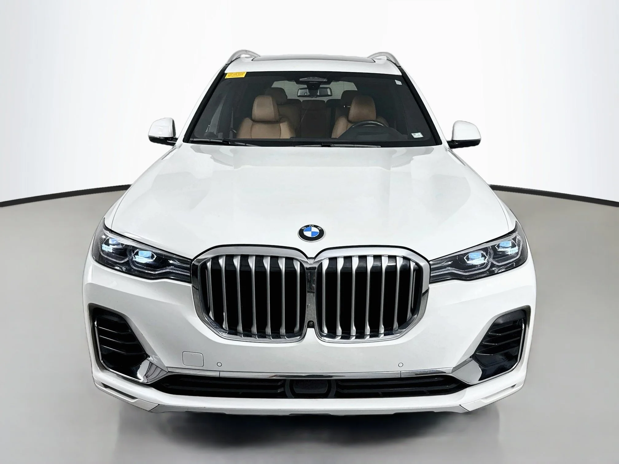 Used 2021 Alpine White BMW xDrive40i image 2