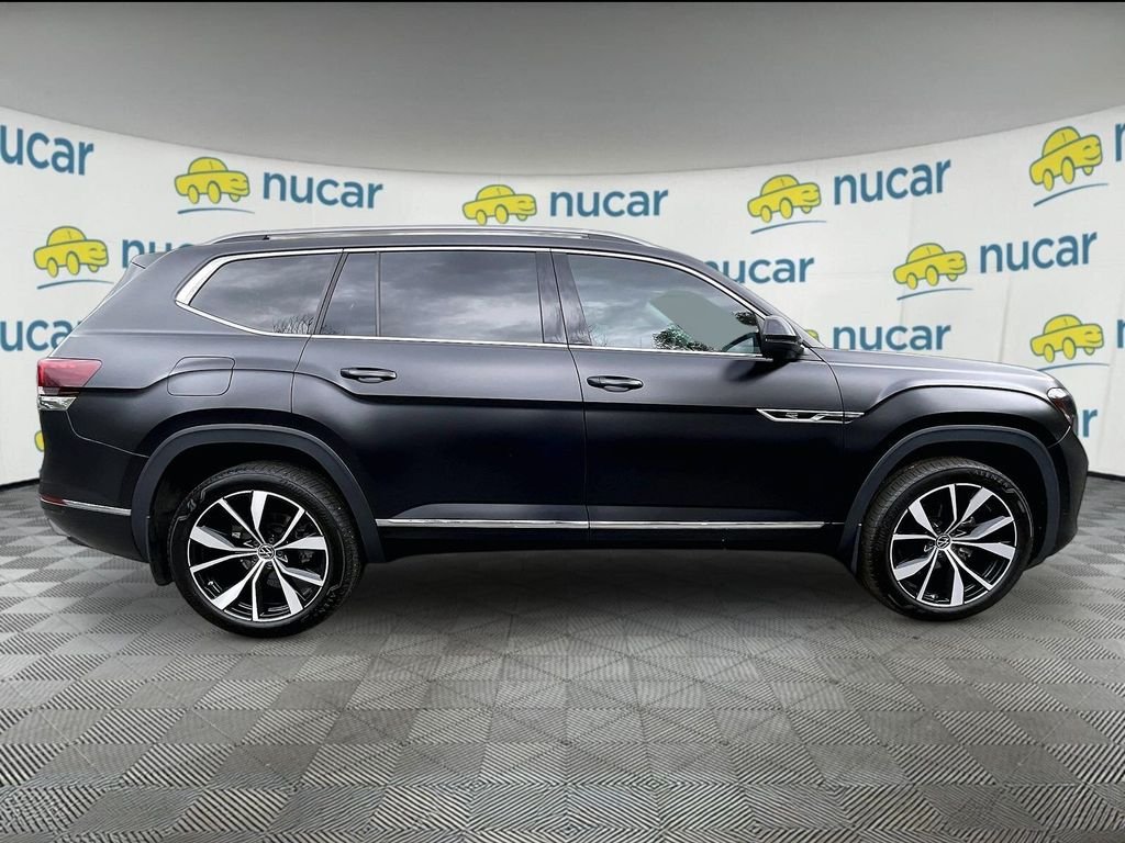 Used 2024 Black Volkswagen 2.0T SEL Premium R-Line image 9