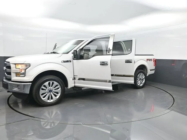 Used 2015 White Ford Lariat image 39