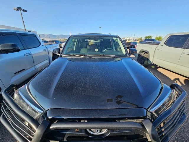 Used 2016 Midnight Black Metallic Toyota SR5 image 5