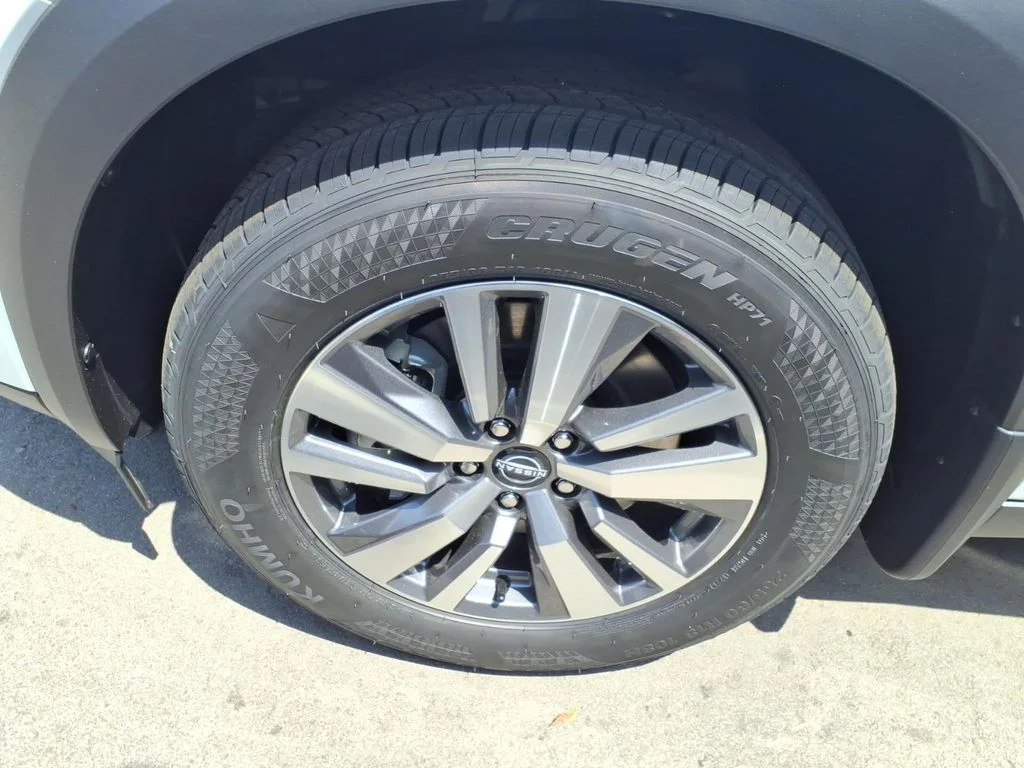 New 2026 Everest White Pearl TriCoat Nissan SL image 5