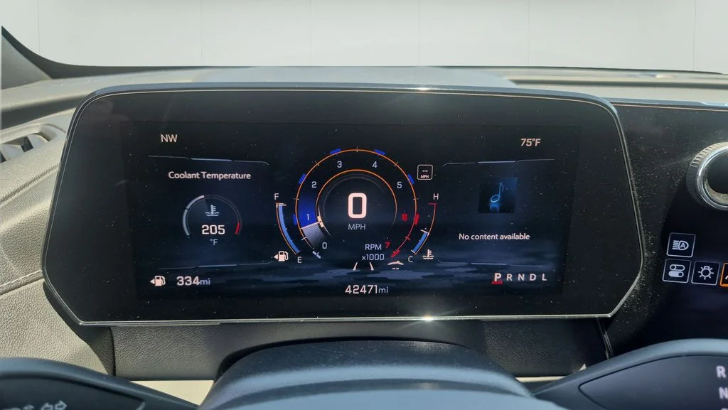 Used 2024 Summit White Chevrolet LT image 10