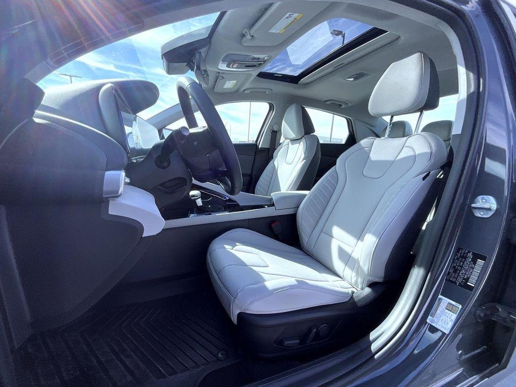 New 2026 Gray Hyundai Limited image 10