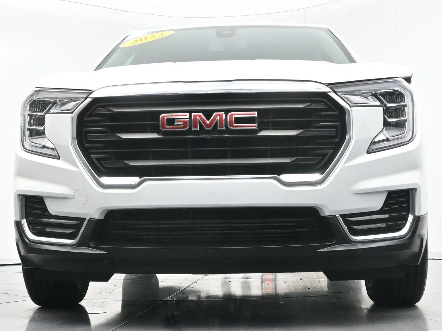 Used 2022 Summit White GMC SLE image 46