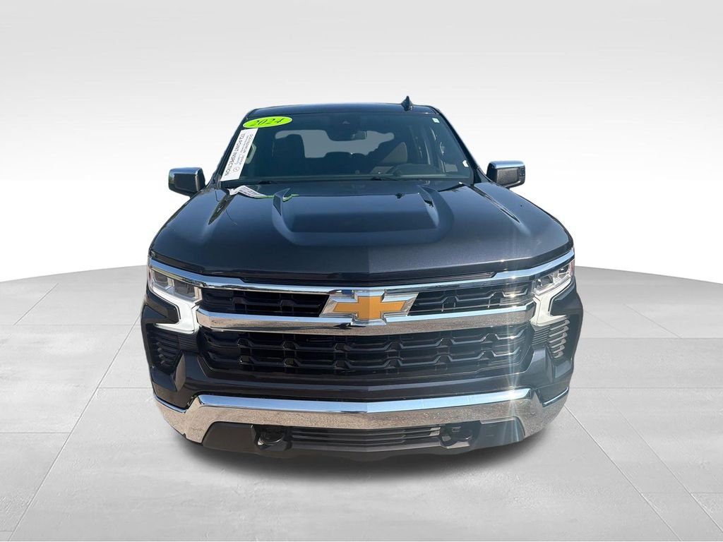 Used 2024 Gray Chevrolet LT image 8
