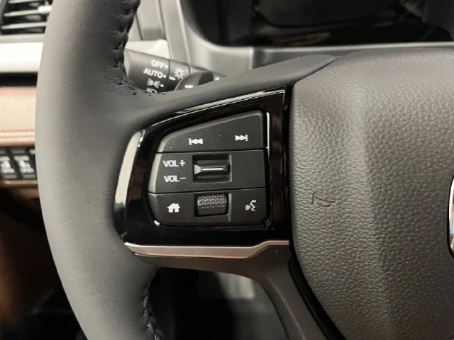 New 2026 Platinum White Pearl Honda Touring image 16