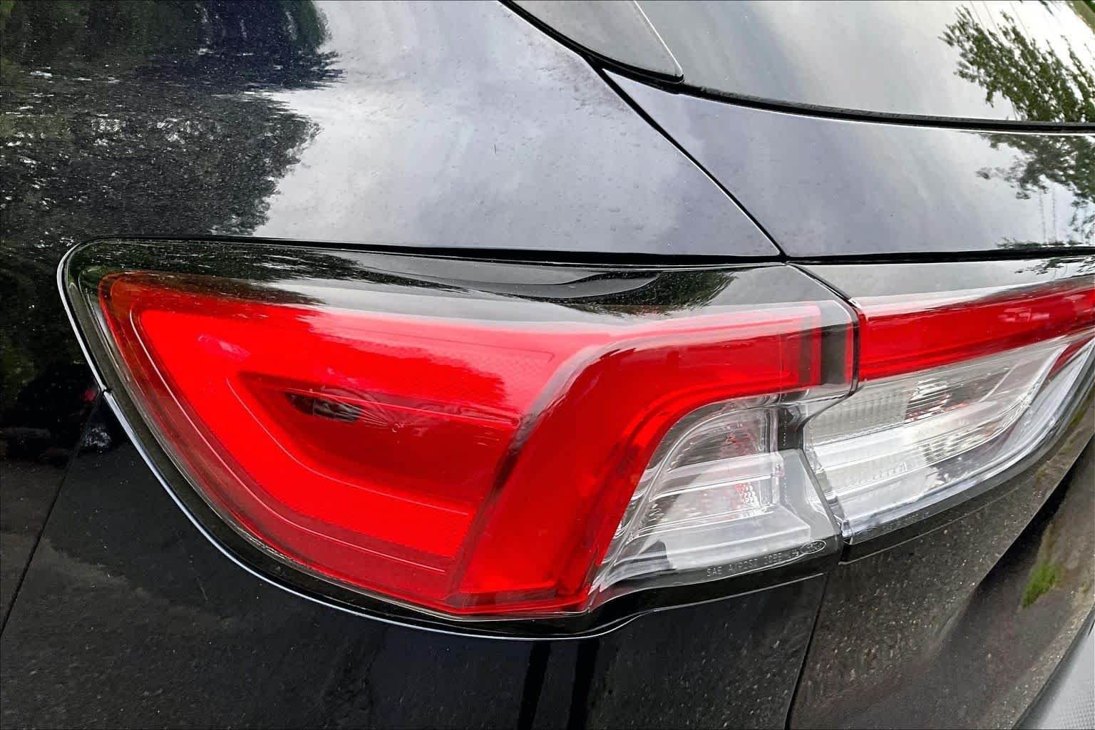 Used 2021 Antimatter Blue Ford SE Hybrid image 27