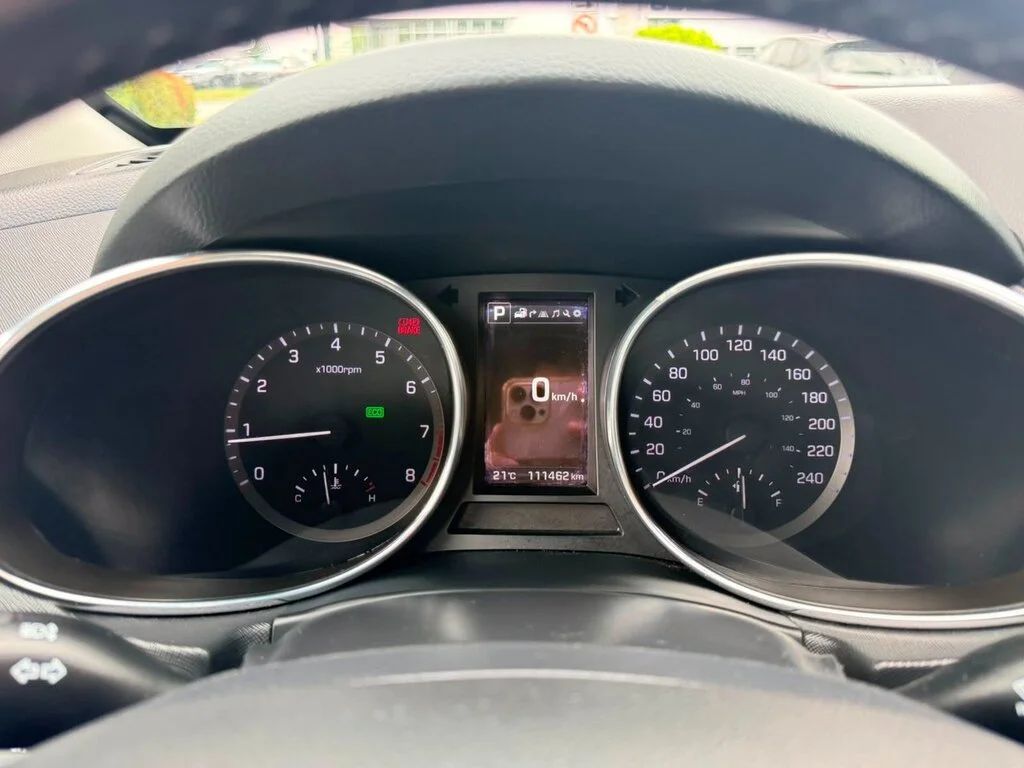 Used 2017  Hyundai AWD 2.0T Ultimate Dilawri Certified   Local BC   R image 12