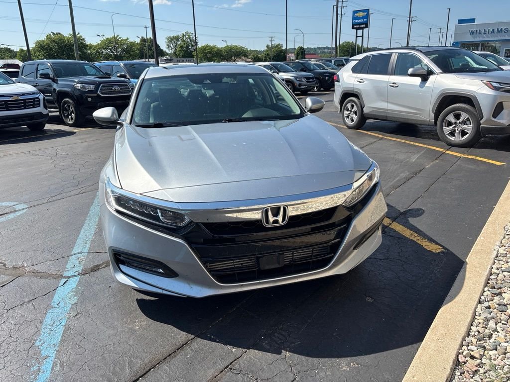 Used 2018 Lunar Silver Metallic Honda EX-L image 5