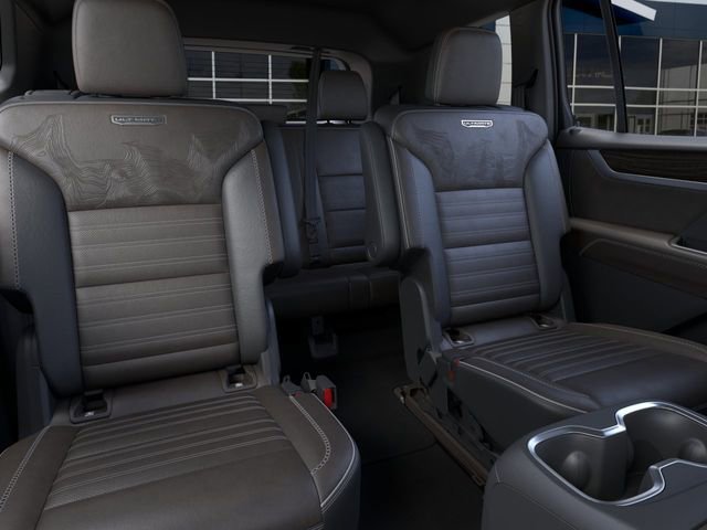 2026 GMC Acadia Denali Ultimate - Photo 17