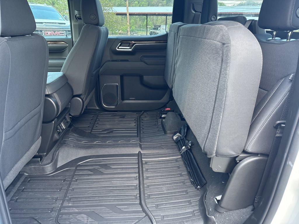 New 2026 Summit White GMC SLE image 7
