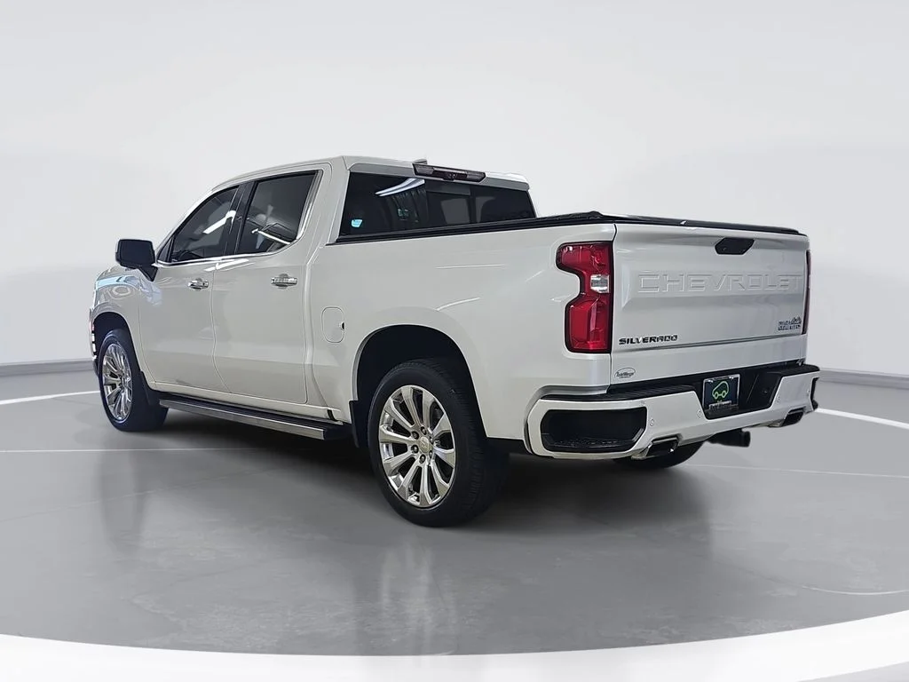 Used 2020 Beige Chevrolet High Country image 6