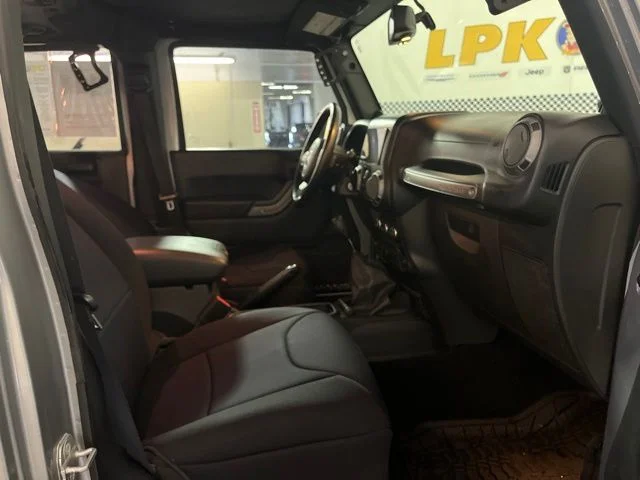 Used 2014 Billet Metallic Clearcoat Jeep Unlimited Sport image 27